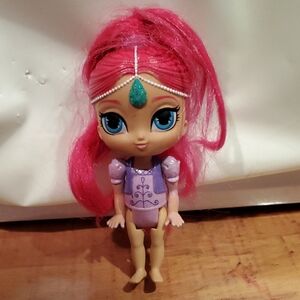 Shimmer and Shine Doll -Free with any Bundle
